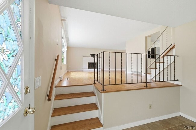 Building Photo - 115 Saybrook Ln