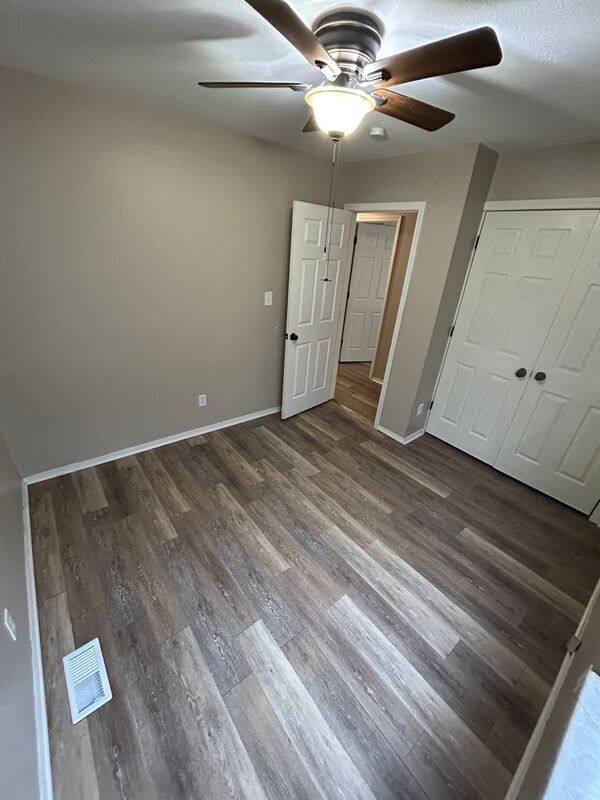 Building Photo - 116 Grether Ave