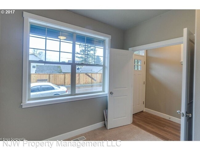 Building Photo - 4 br, 3 bath House - 17955 SW Meadowbrook Way