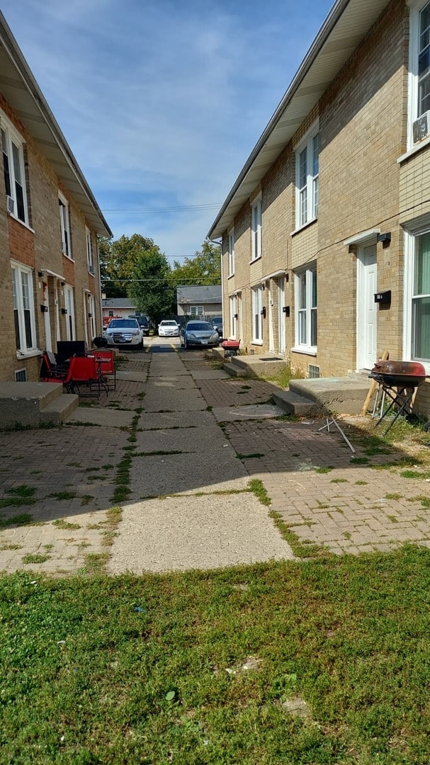 Building Photo - 2204 Hebron Ave