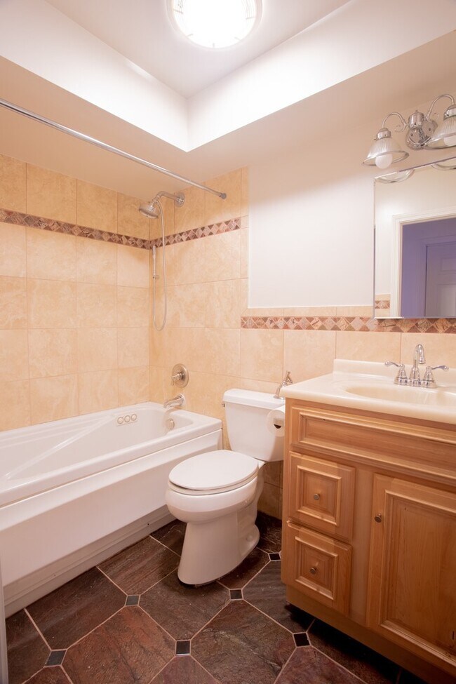 Building Photo - 2400 Archbury Ln