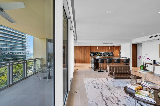 Building Photo - 430 Grand Bay Dr