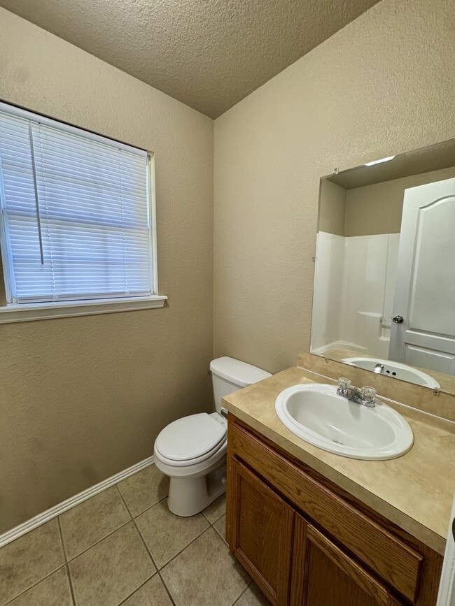 Building Photo - 121 Lanita Cir
