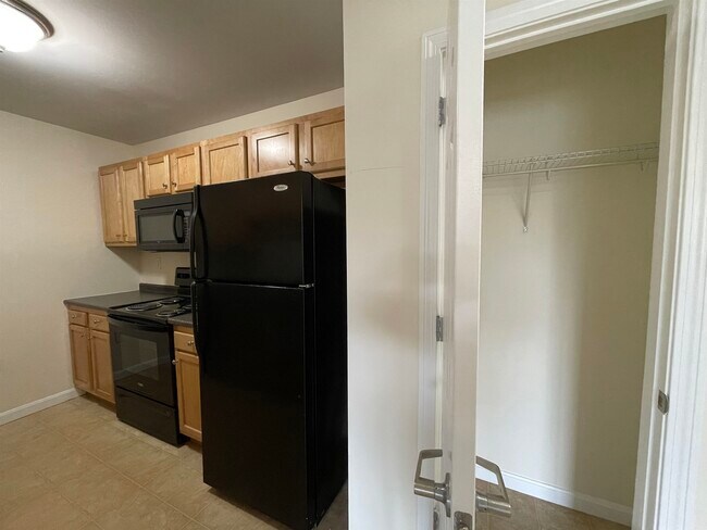 Building Photo - 20 Sentinel Court