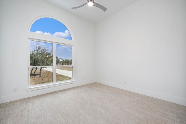 Building Photo - 846 Maximino Ridge Rd.