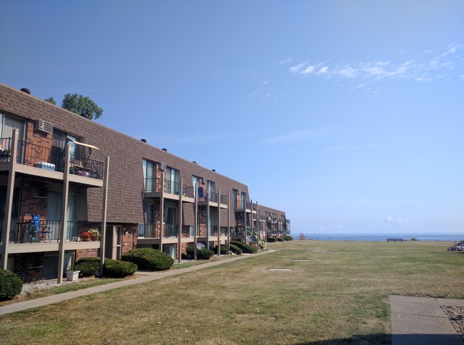 Building Photo - Sandpiper Cove Apartments