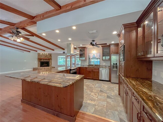 Building Photo - 3502 Sunbeam Dr