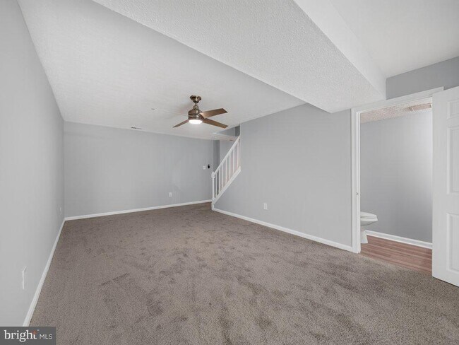 Building Photo - 801 High Plain Dr