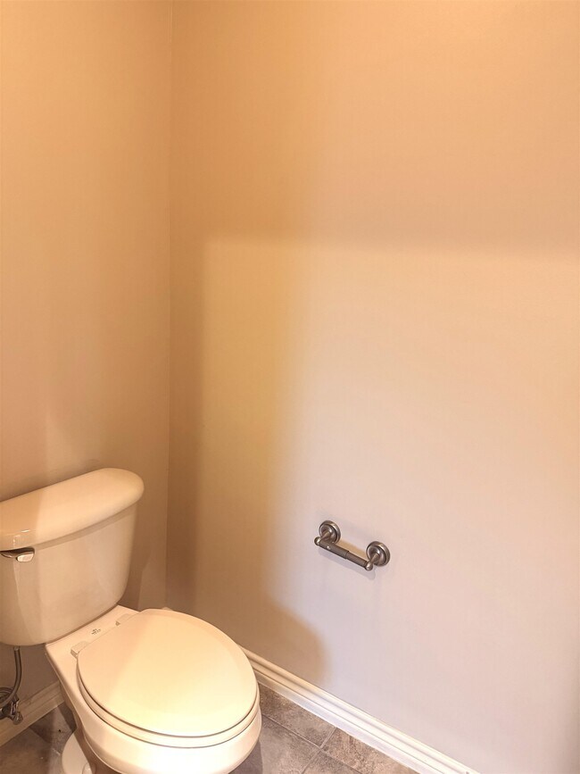 Building Photo - 616 Waxwing Cedar Drive