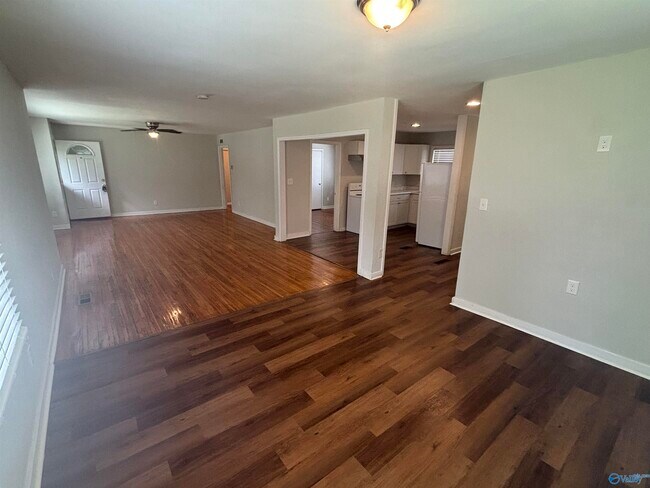 Building Photo - 312 Orange Cir