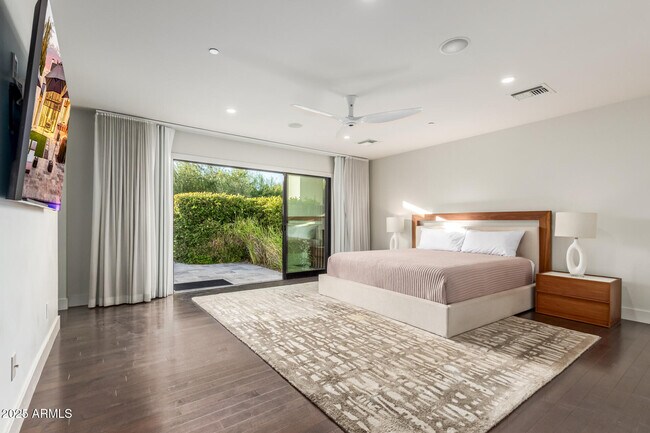 Building Photo - 6636 N 48th St