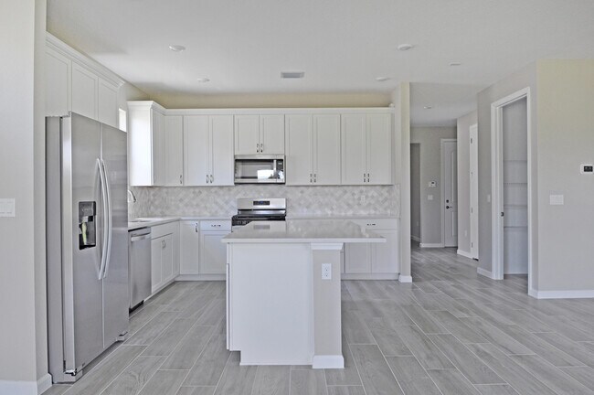 Building Photo - 13609 SW Vermillion Cir