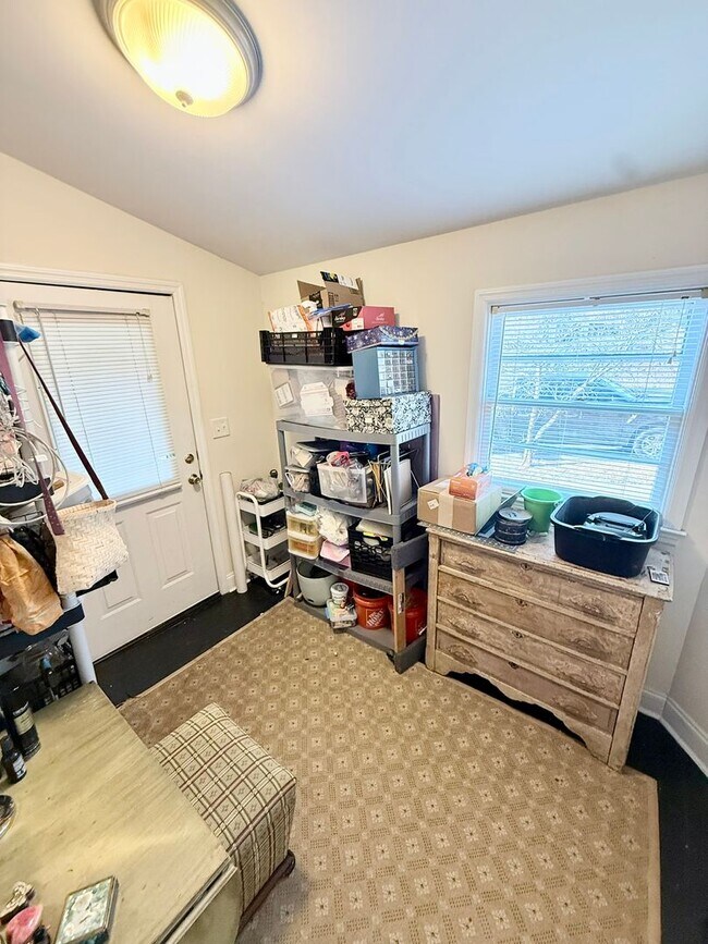 Building Photo - 195 Barrow St