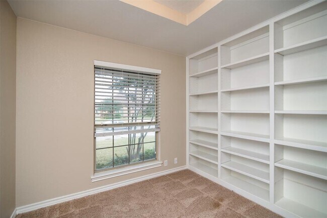 Building Photo - 1412 Spyglass Dr
