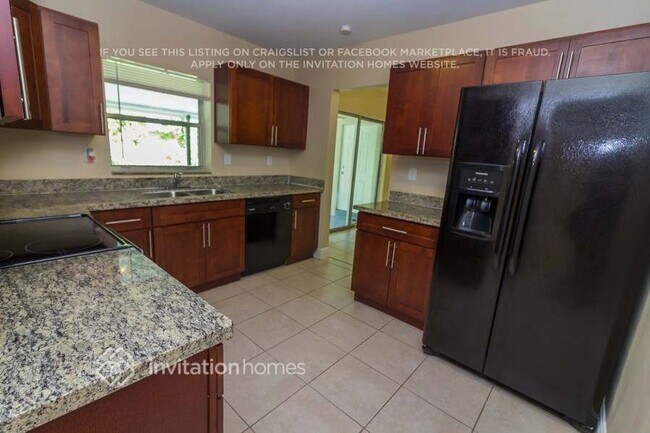 Building Photo - 10005 SW 166th St