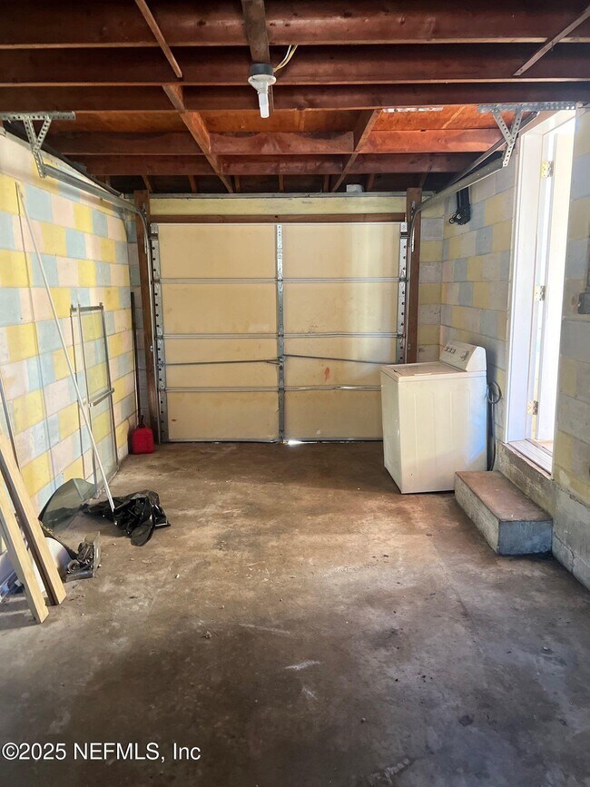 Building Photo - 1359 Stimson St