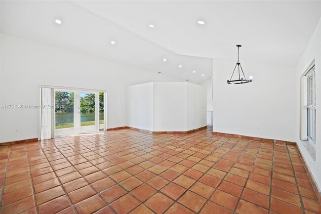 Building Photo - 14531 Hampton Pl