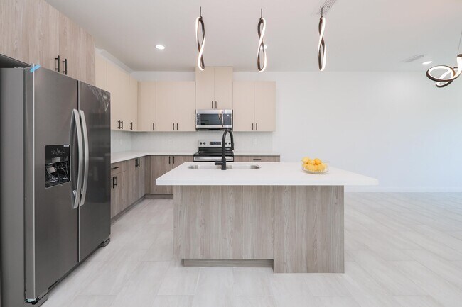 Building Photo - 8218 Casa Verde Rd