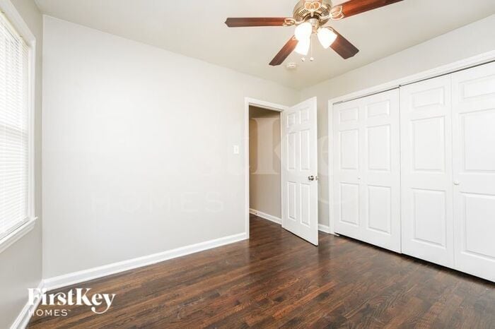 Building Photo - 1371 David Cir