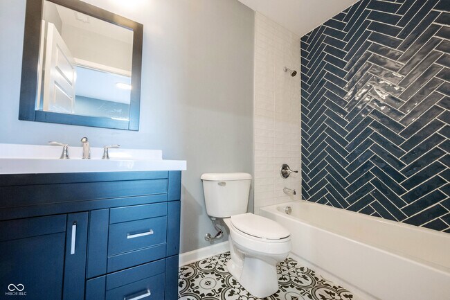 Building Photo - 3157 E Washington St