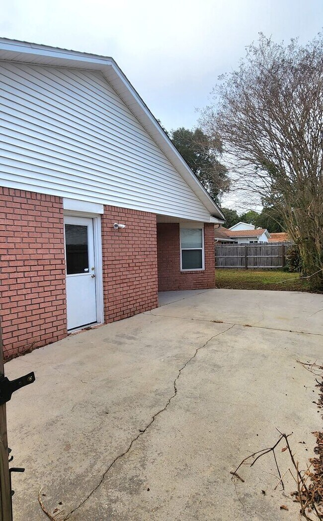 Building Photo - 3314 Marion Oaks Way
