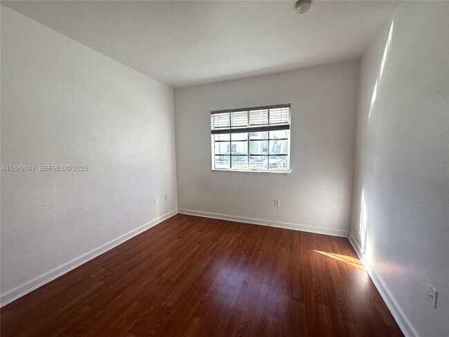 Building Photo - 2731 NE 3rd Dr