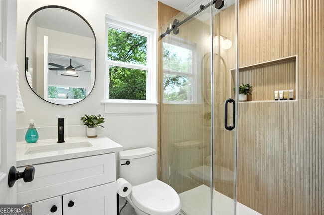 Building Photo - 1597 Glenwood Ave SE