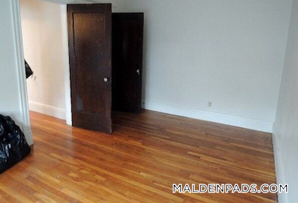 Building Photo - 349 Pleasant St