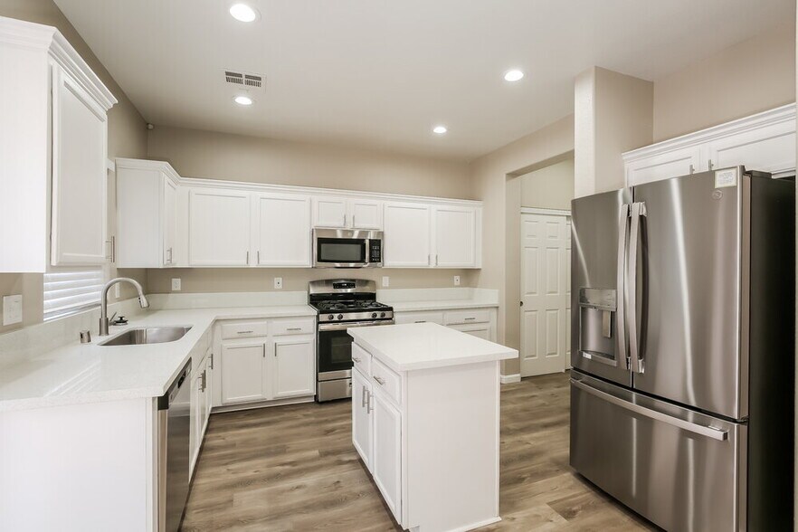 Building Photo - 5312 Adorato Dr