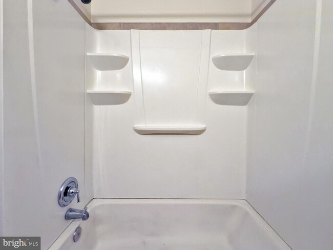 Building Photo - 6600-2 E Roosevelt Blvd