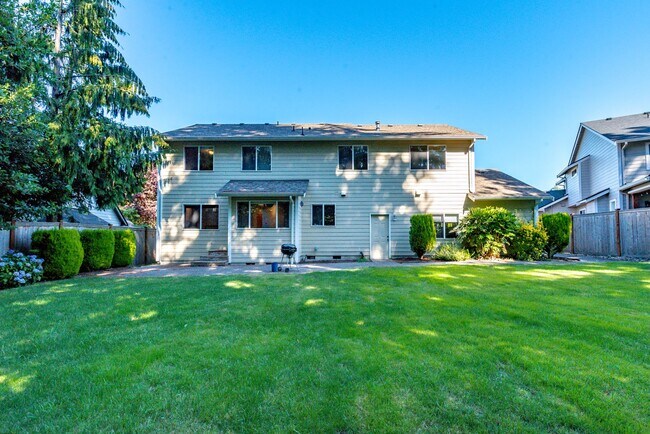 Building Photo - 2709 17th Ave Ct SW