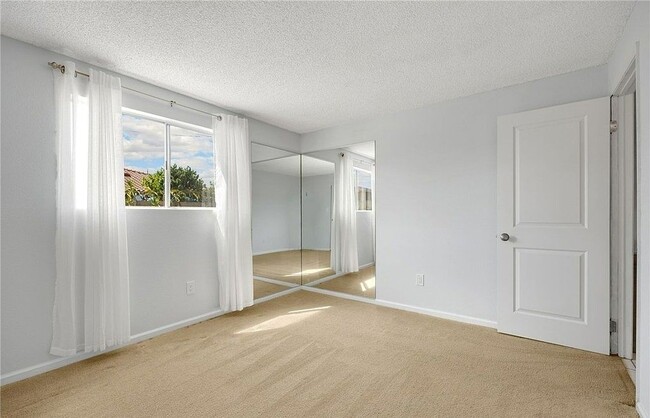 Building Photo - 14721 Riata St