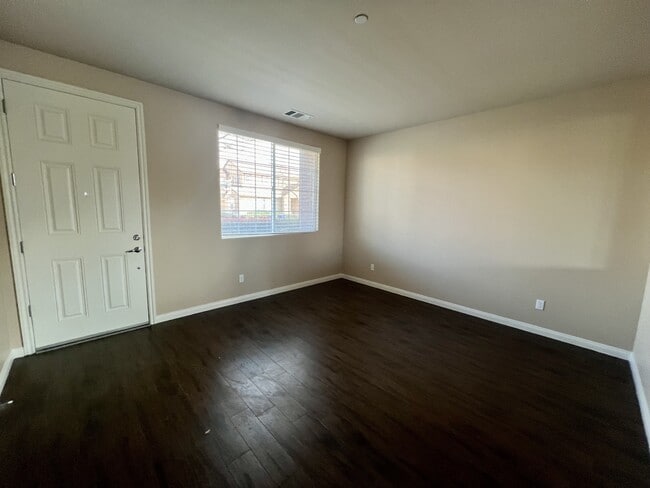 Building Photo - 1901 Delacorte Dr