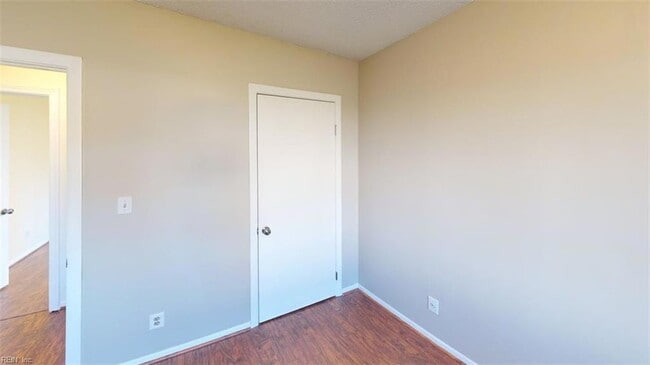 Building Photo - 1729 Dylan Dr