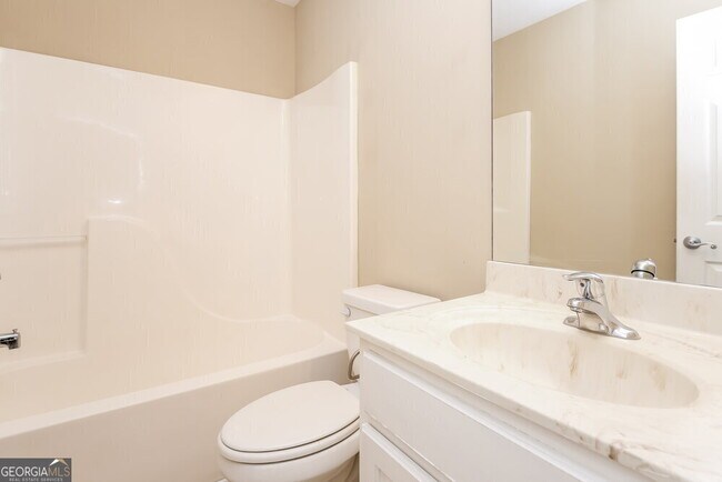 Building Photo - 906 Lakeside Ct