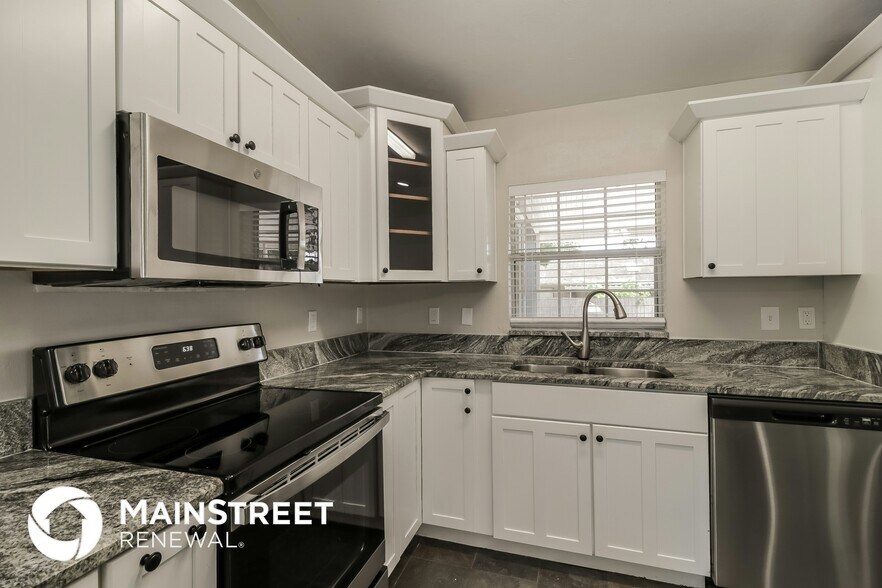 Building Photo - 559 Cameo Dr