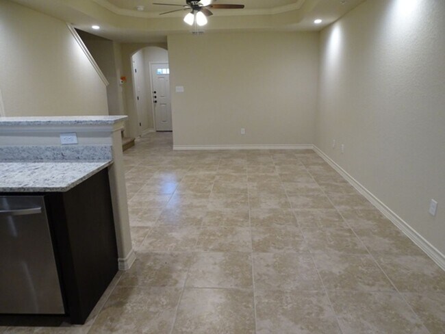 Building Photo - 6411 Luglio Ln