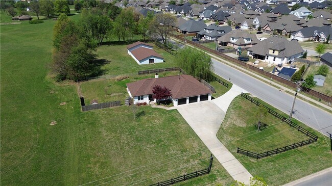 Building Photo - 1261 Mount Hebron Rd