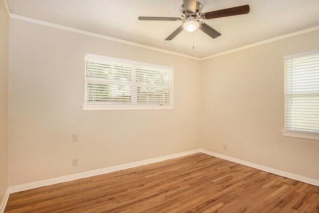 Building Photo - 4602 Kinglet St