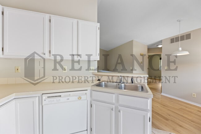 Building Photo - 6534 E 39th Ct N