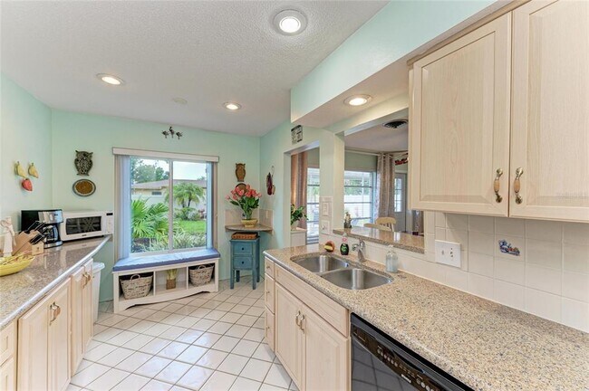 Building Photo - 265 Dorchester Dr