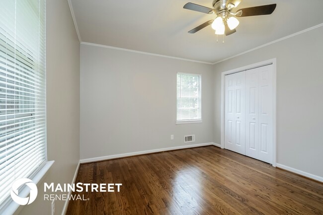 Building Photo - 108 8th Pl