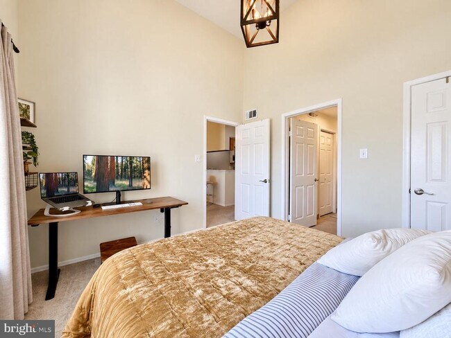 Building Photo - 3315 Wyndham Cir
