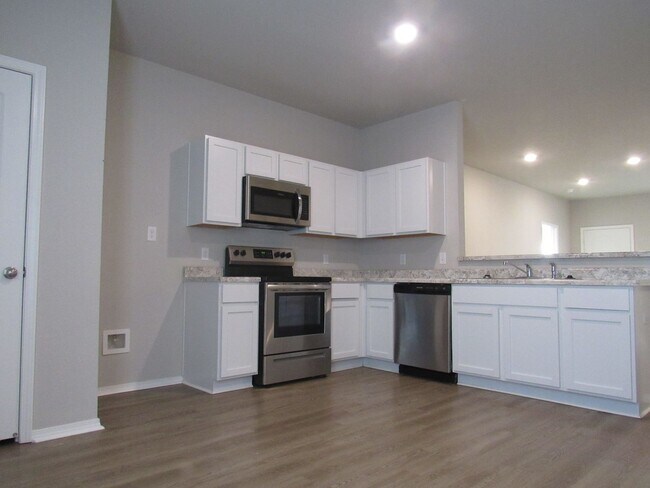 Building Photo - Contact Peggy at 501-676-1758