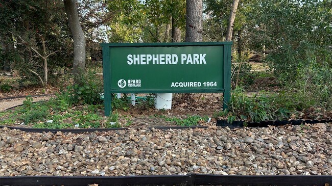 Building Photo - 1027 Althea Dr