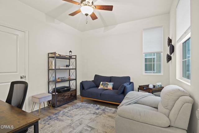 Building Photo - 553 Limoneira Ln