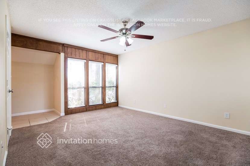 Building Photo - 1074 Windsong Cir