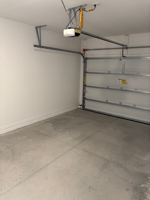 Building Photo - 3616 Majestic Dr