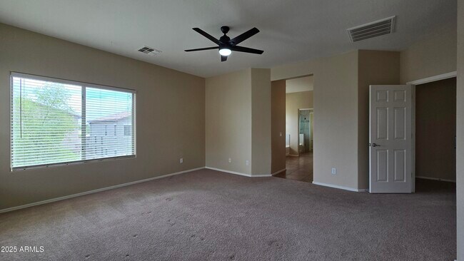 Building Photo - 6091 S 257th Dr