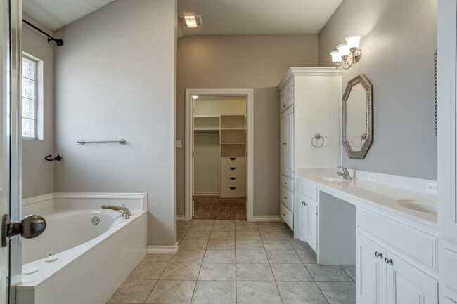 Building Photo - Gorgeous Home in Cooper District!!